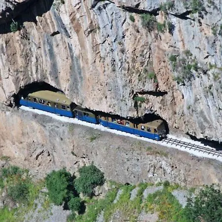 Olympios Zeus מלון 3*